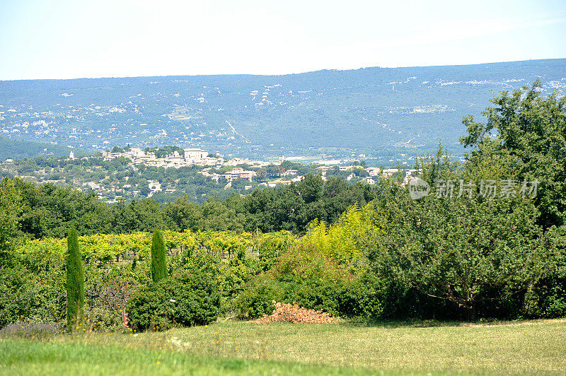 Le Luberon:靠近Lacoste和Bonnieux